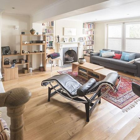 Stylish Family Home In Battersea Vr London Exterior photo